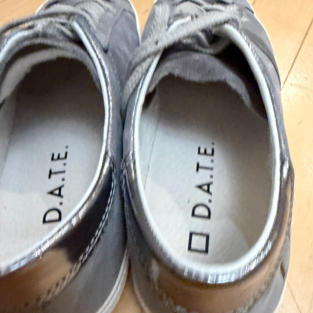 Like New D.A.T.E. Hill Low Stardust Sneakers in Metal Gun, 7 ( 7.5) CB2511 - Picture 8 of 8